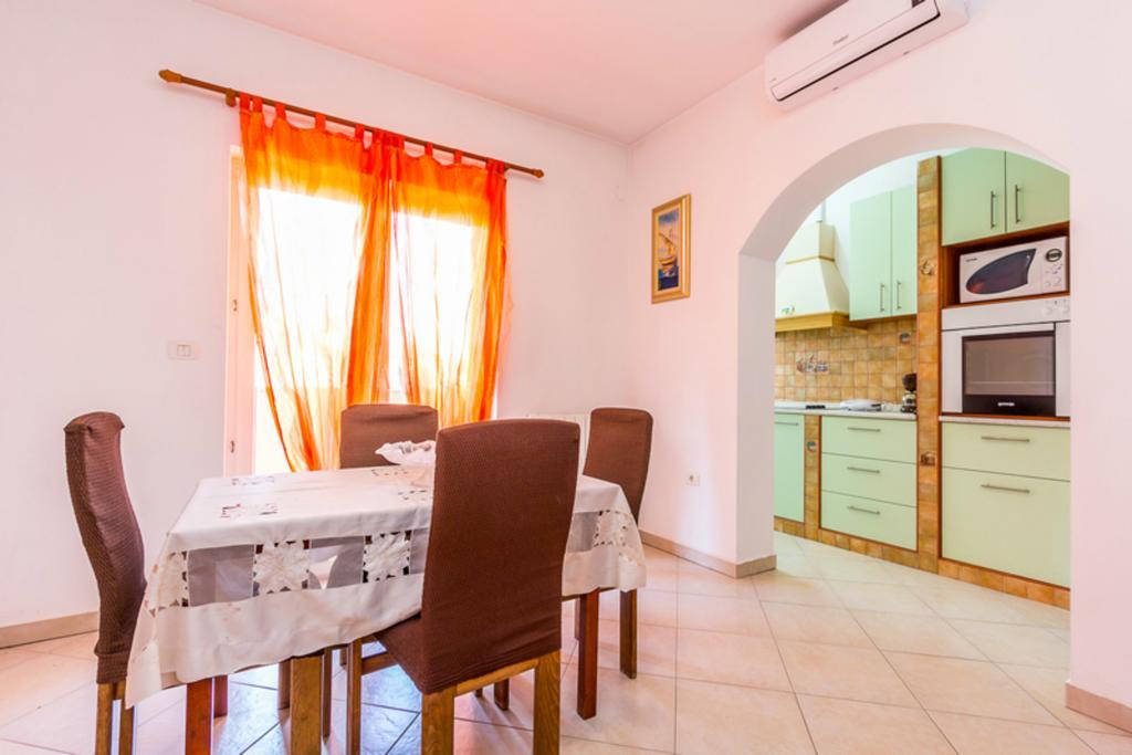 Apartment Mirjana PUY Quarto foto
